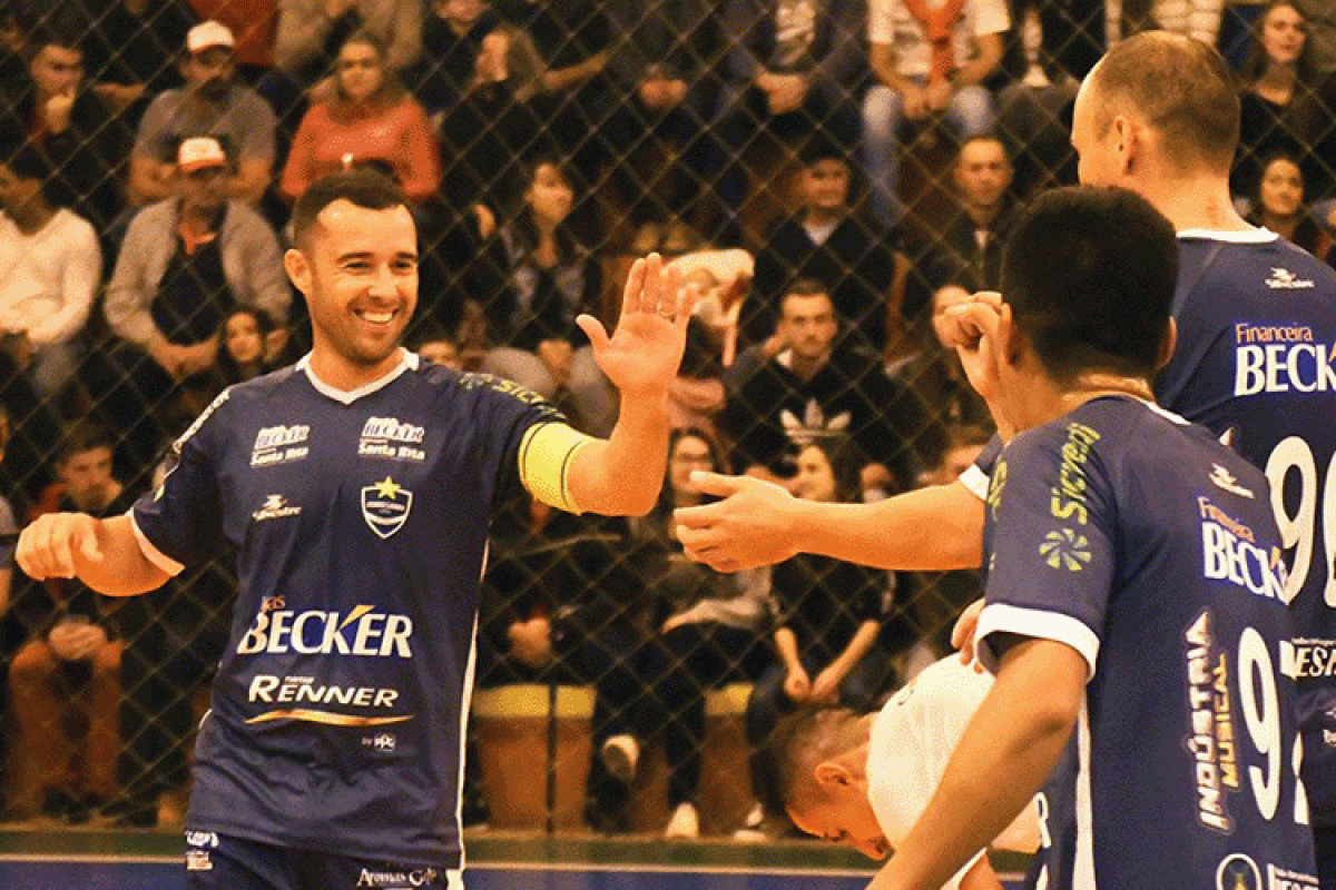 Equipe está 100% na competição. Foto: Assessoria Cerro Largo Futsal/Lojas Becker
