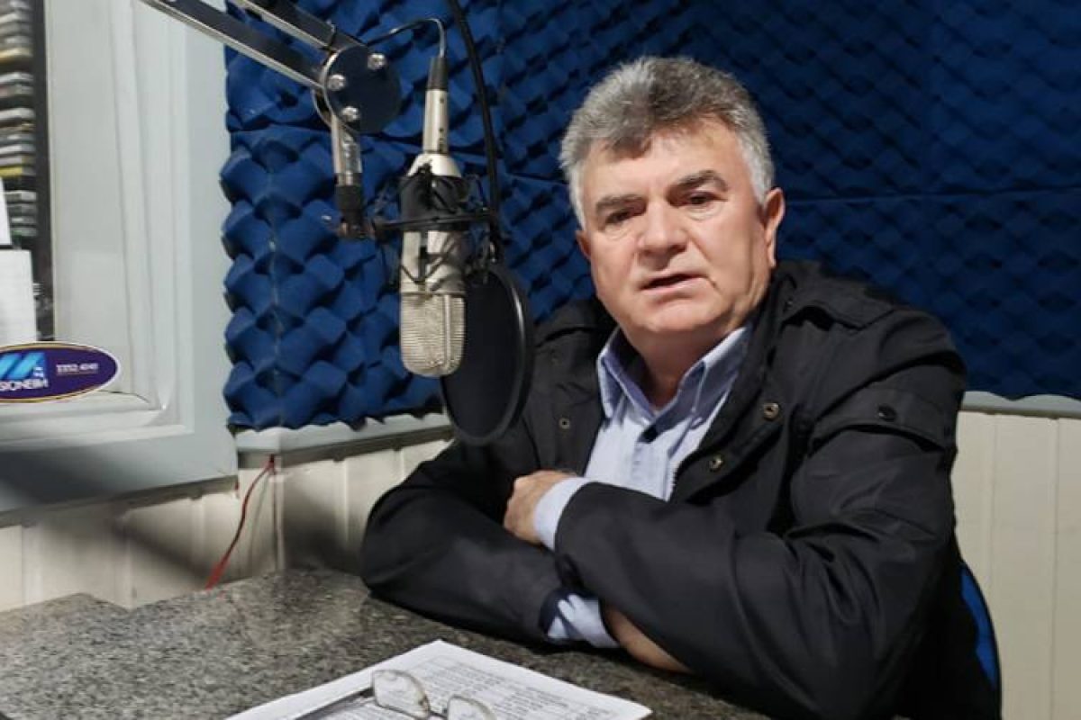 Vice-presidente foi entrevistado no programa Jornal da Manhã. Foto: Nivaldo Maciel/Rádio Missioneira