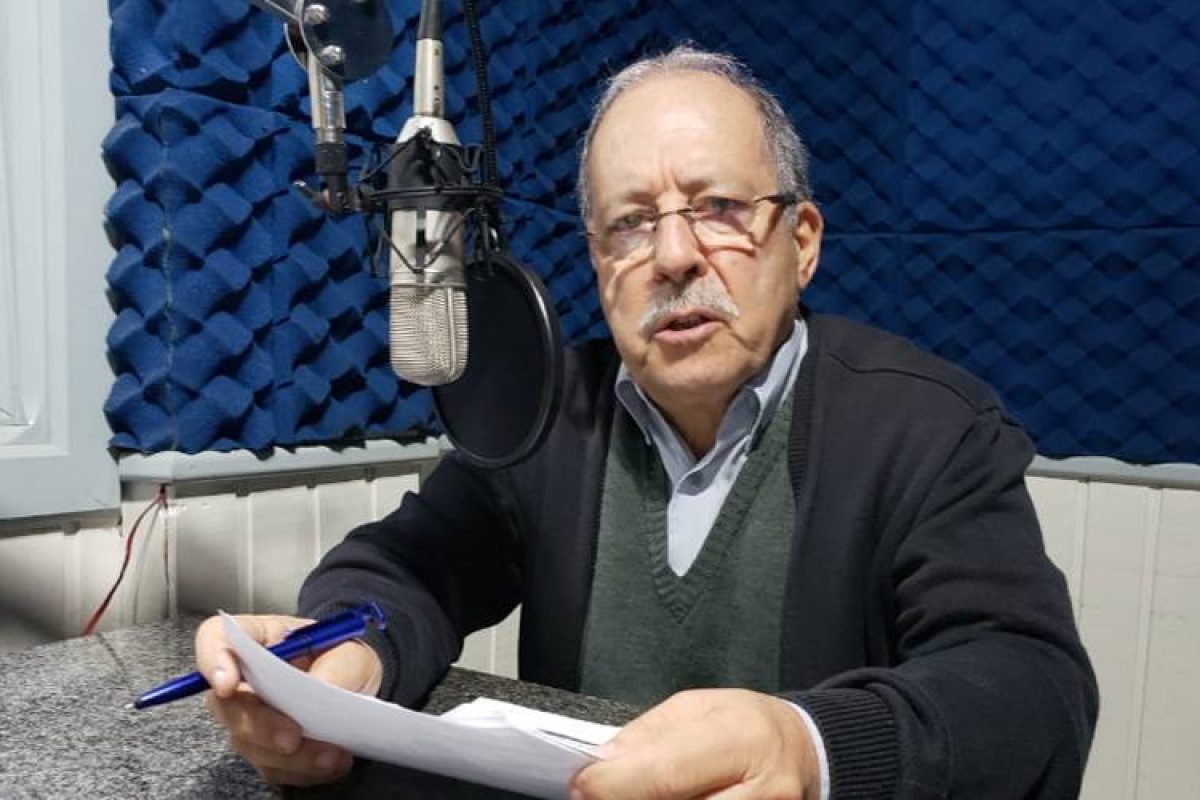 Vereador Enderson Rocha de Morais divulgou encontro no programa Jornal da Manhã. Foto: Nivaldo Maciel/Rádio Missioneira