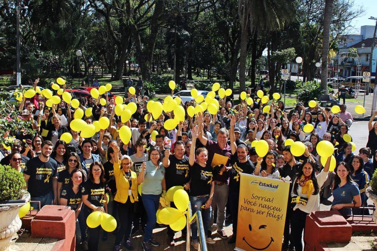 Aproximadamente 200 pessoas participaram da caminhada. Fotos: Larissa Dorneles / AI Prefeitura de São Luiz Gonzaga