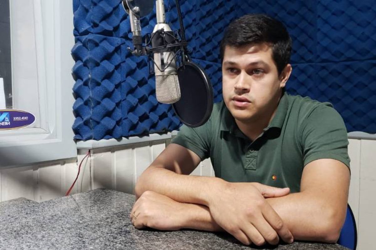 Daniel Pavanello foi entrevistado no programa Jornal da Manhã desta sexta. Foto: Nivaldo Maciel/Rádio Missioneira