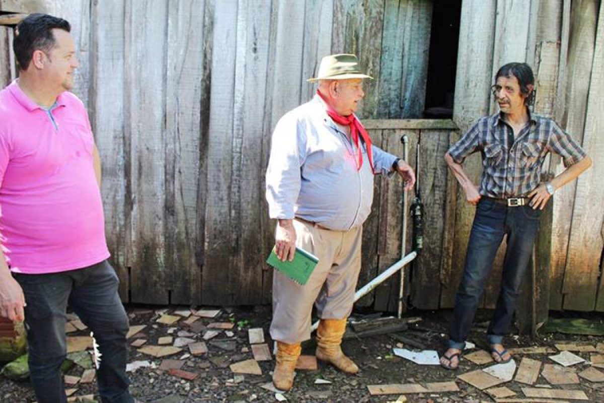 Defesa Civil realiza visitas em algumas residências. Foto: Larissa Dorneles / AI Prefeitura de São Luiz Gonzaga