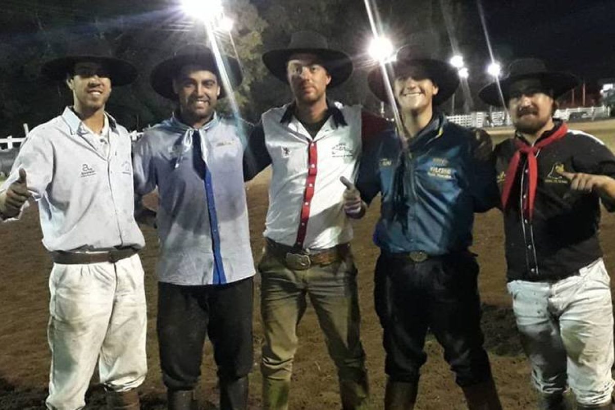 Péricles Molina, Saymon Cavalli, Luan da Silva e Rudah dos Passos, campeões da Força A. Foto: divulgação Canal do Laço