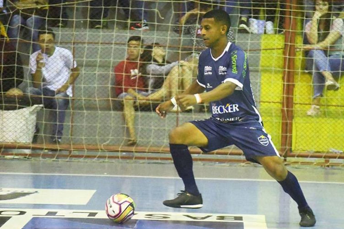 Maikinho é o terceiro a renovar com o Leão Missioneiro. Foto: Assessoria Cerro Largo Futsal/Lojas Becker