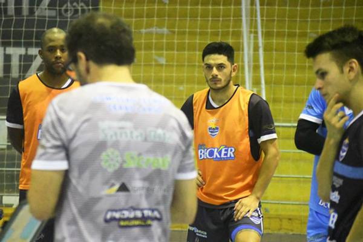 Equipe vem de cinco semanas de treino na pré-temporada. Foto: Assessoria Cerro Largo Futsal/Lojas Becker