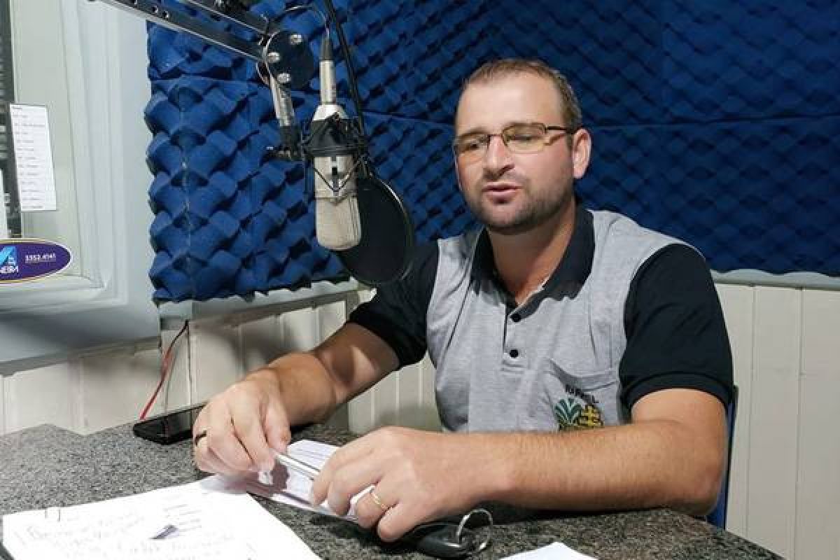 Rafael Dalenogare Paz foi entrevistado no programa Jornal da Manhã. Foto: arquivo Rádio Missioneira