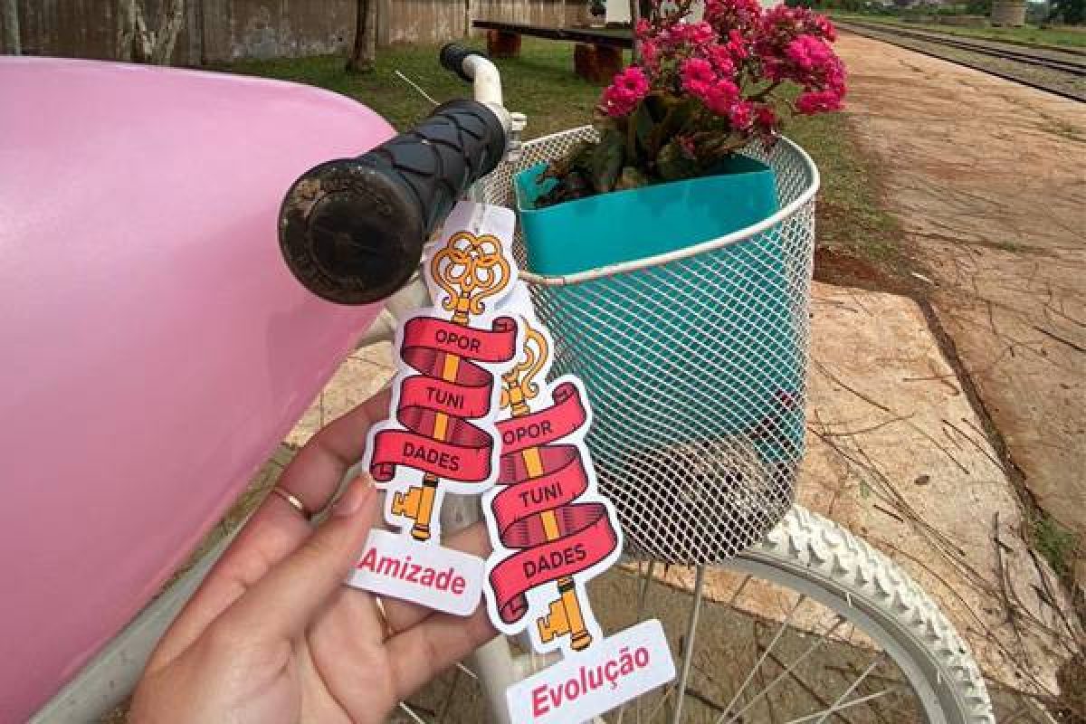 "Convites" em forma de chaves, com o intuito de divulgar o evento, foram deixados em pontos turísticos da cidade. Foto: divulgação Rotaract Club de São Luiz Gonzaga