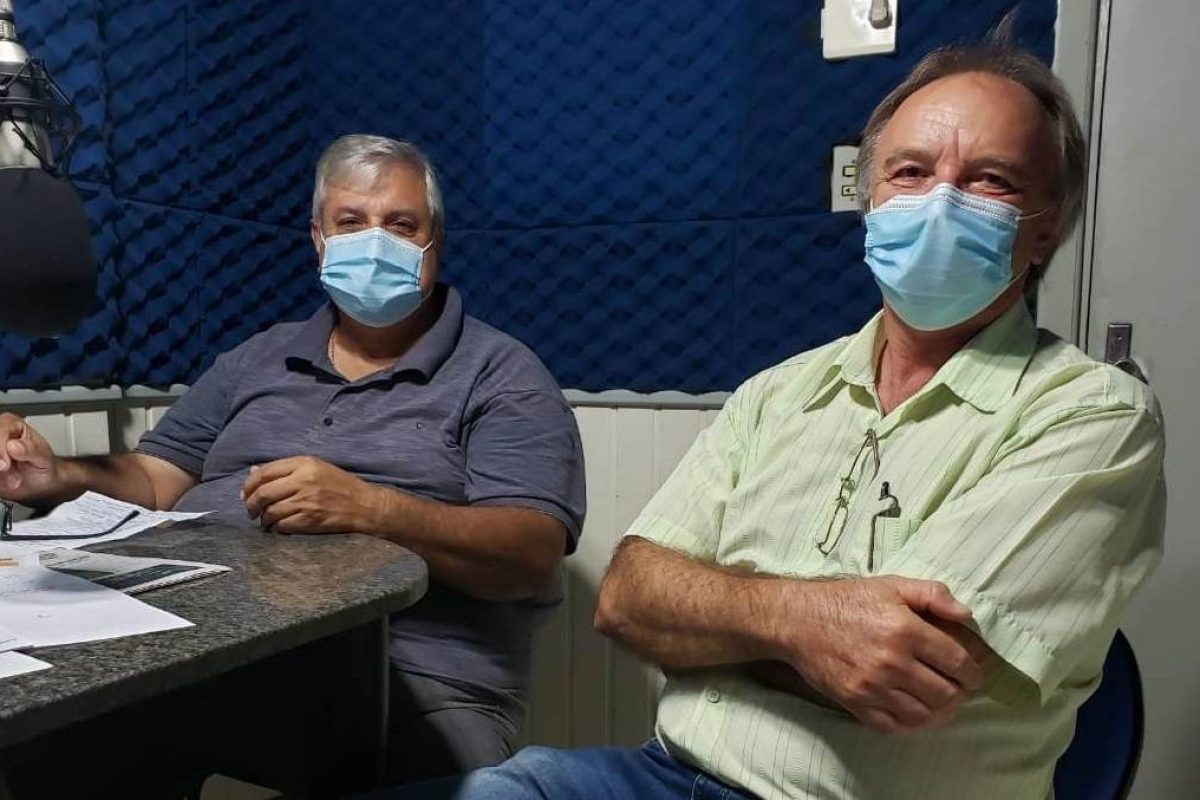 Johnni Boccacio (E) e Darci Colbek (D) definiram nesta quinta-feira a nominata das pastas. Foto: Nivaldo Maciel/Rádio Missioneira