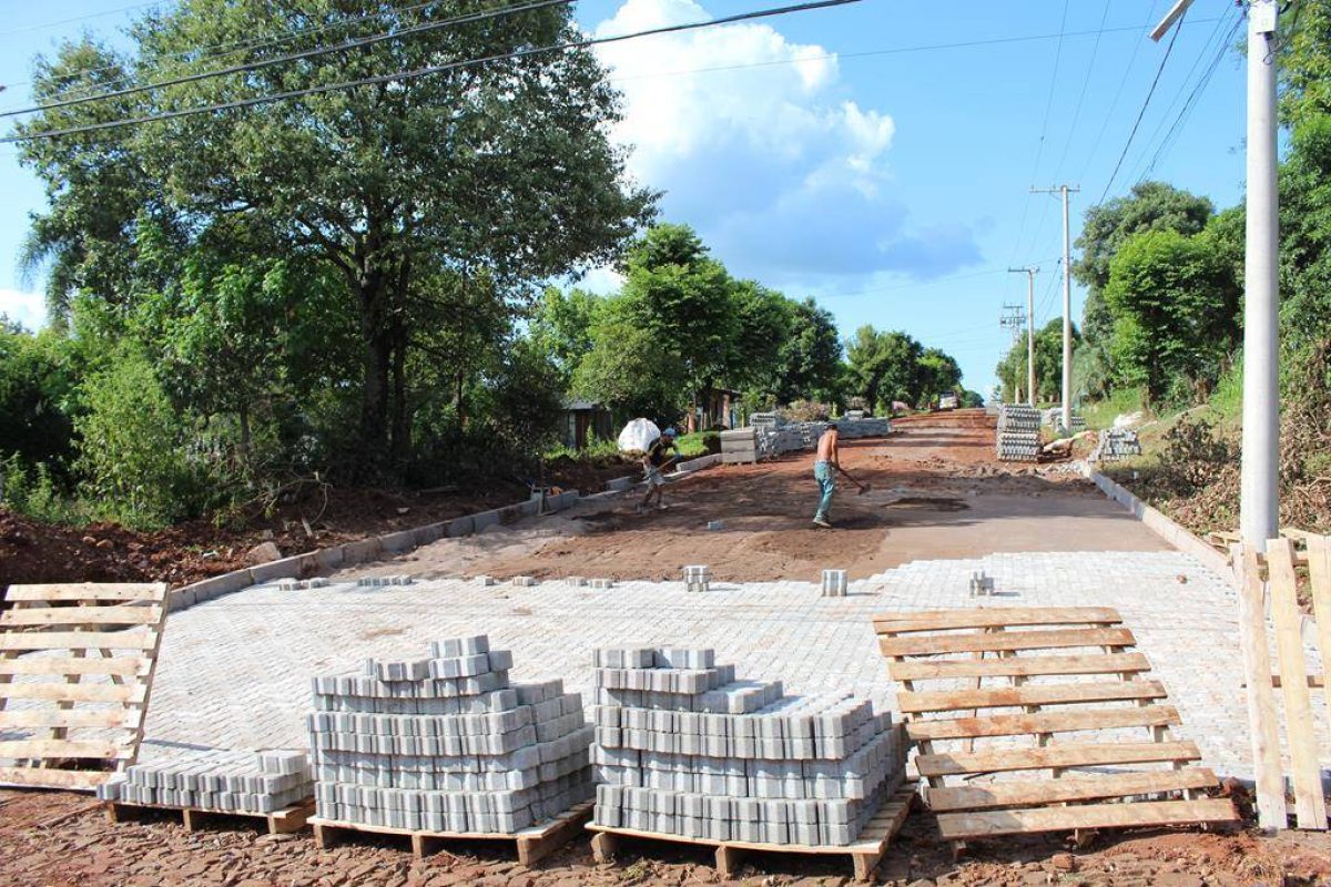 Obras blocos de concreto intertravados - Arquivo