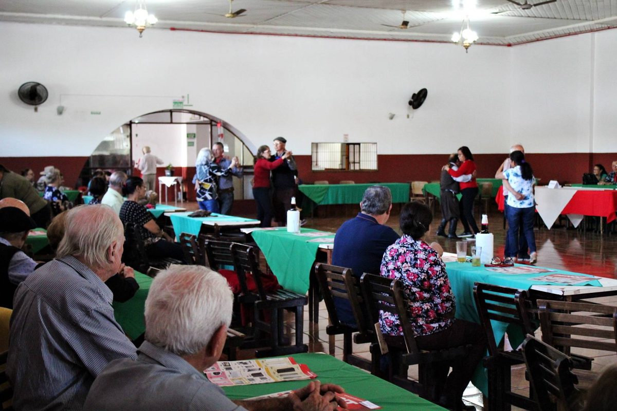 Atividades ocorrem no Clube União Operária (1)