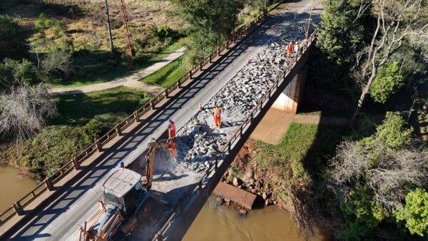 Ponte sobre o Rio Ijuí na ERS-344, inaugurada na década de 1950, recebe maior recuperação em cerca de 70 anos