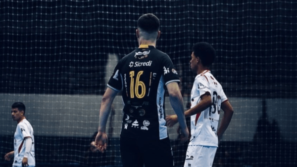 Aesa Tchelsea aplica 8 a 0 e chega à sétima vitória consecutiva