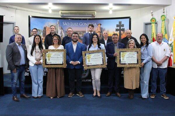 Câmara reconhece trabalho de três educadoras com o Diploma Paulo Freire